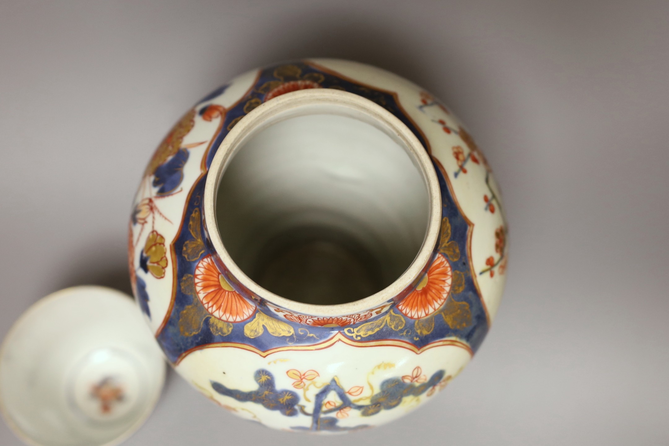 A Chinese Imari inverted pyriform shaped vase, together with an Imari beaker, tallest 22cm